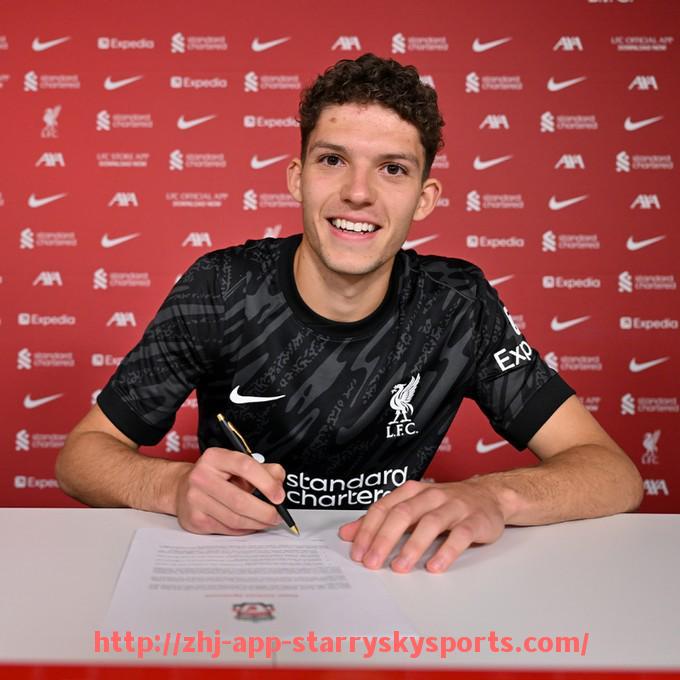 星空体育app-法甲历史经典扑救镜头盘点：门将高光时刻回顾